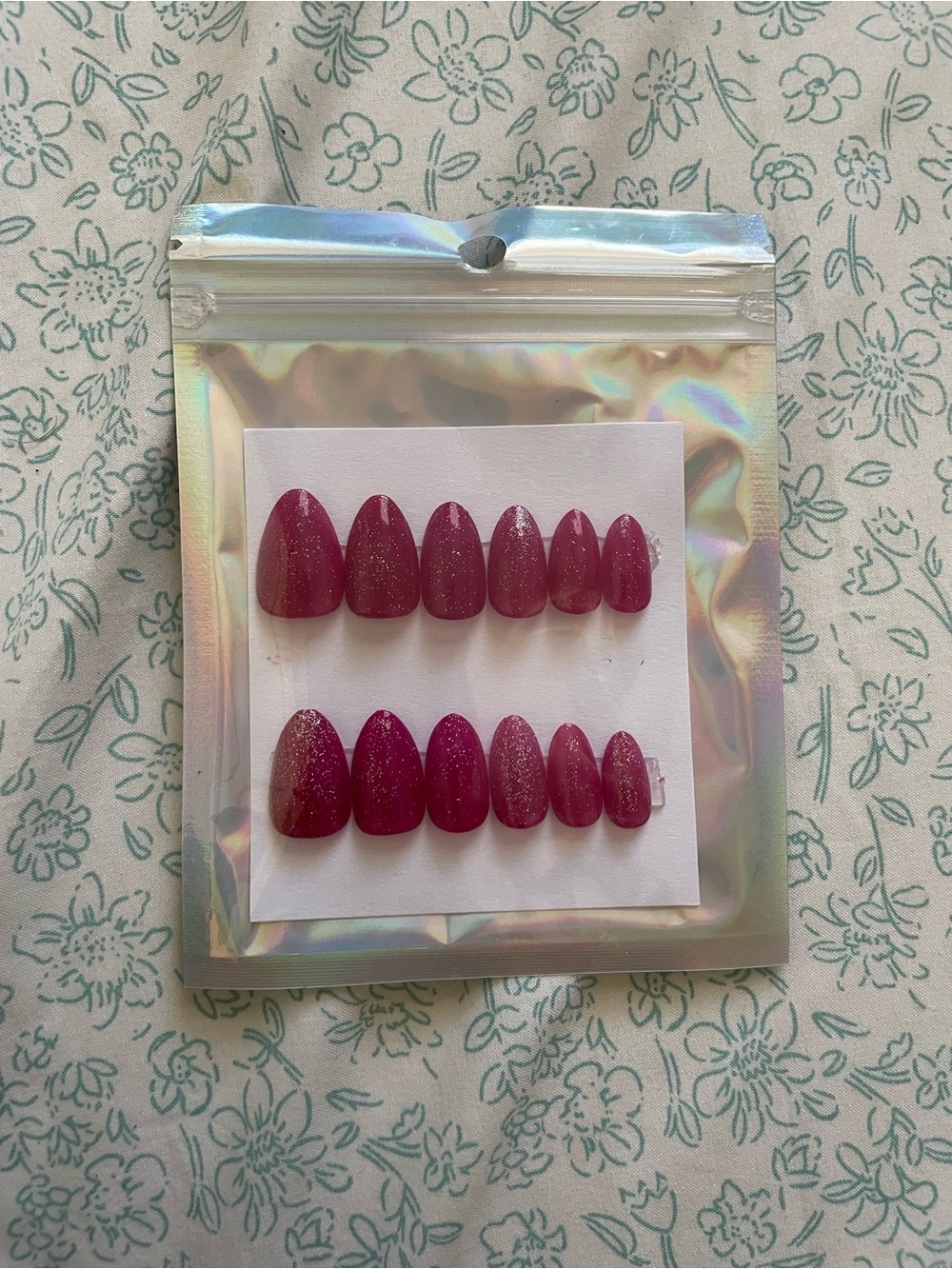 Handmade Press-On Nail Set — Sparkle Magenta Pink